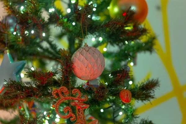 Creating Magical Moments Custom Holiday Lighting for Homes and Businesses