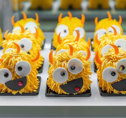 Movie-Inspired 3D Minion Cake for Despicable Me Fans